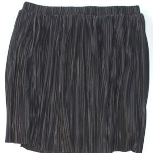 black skirt